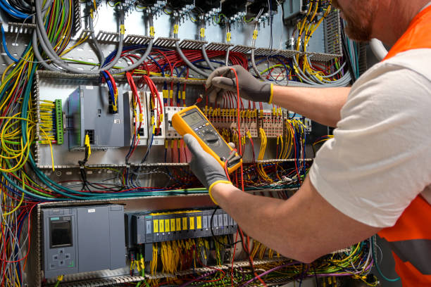 Best Local Electrician Companies  in Holyoke, CO